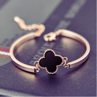 New Hot !! Fashion Classic Four Leaf Clover Bracelet Homme Luxury Gold Clover Charm Bracelet & Bangles Women Party Jewelry