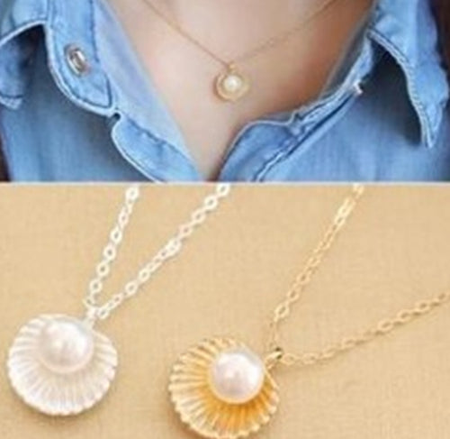 South Korea Female Korean Fashion Accessories Contracted Gas Quality Imitation Pearl Shell Shape Pendant Necklace Short Clavicle