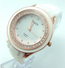 Hot Sale Silicone Watch Women Ladies Crystal Dress Quartz Wristwatches Clock Relogio Feminino M-046