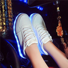 Adult Shoes led Fashion High quality LED Shoes Men With Colorful Luminous Man Light Up Unisex Flat White Silver Midnight CX033