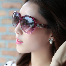 IVE Brand Sunglasses Women Fashion Gradient Sunglass Metal Crystal Decoration Women Sunglasses For Women Sun Eyewear Brand 9528